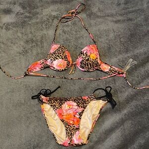 Victoria’s Secret 32C light push-up tie bikini floral leopard print